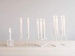 Audo Copenhagen "Line" Kerzenhalter für 2 Stabkerzen, weiß--1