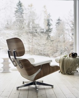 Vitra Lounge Chair & Ottoman white--10