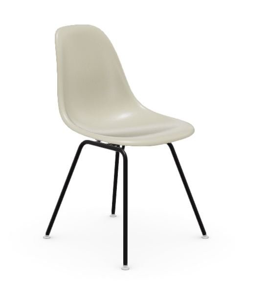 Vitra Eames Fiberglass Side Chair DSX Stuhl